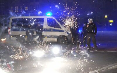 Pressemitteilung vom 01.01.23: Angriffe auf Sicherheitskräfte in der Silvesternacht